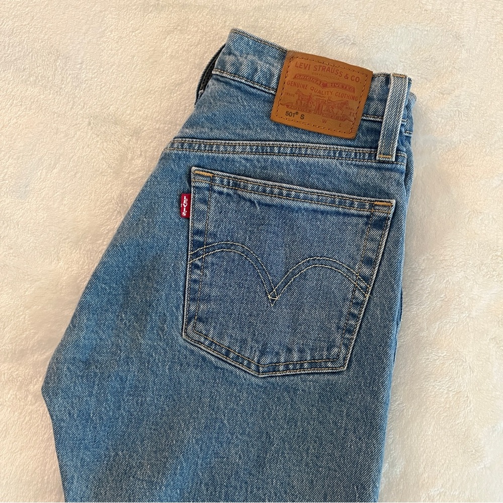 Levi’s 501 Skinny Jeans 24x32